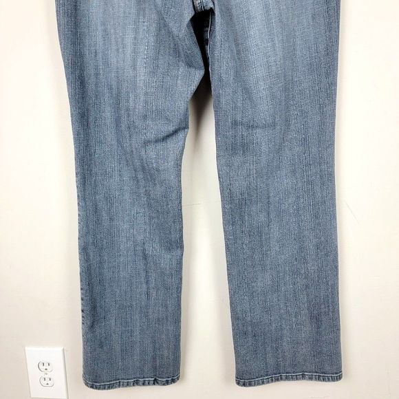 Chico's Platinum Marquis Washed Blue High Rise Boot Cut Jeans Women's 2.5 32X30 - Picture 8 of 9